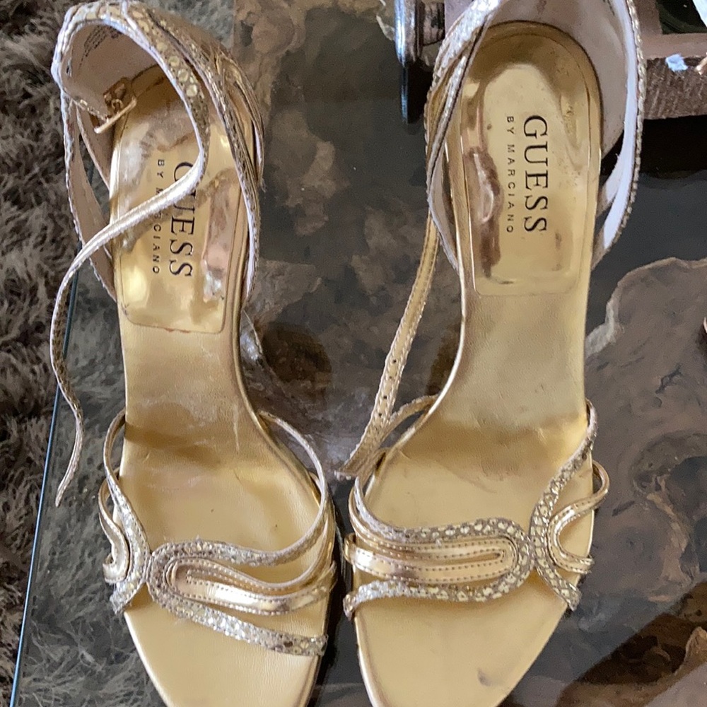 Used women sandals